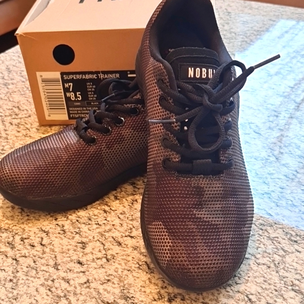 Brandnew Nobull Superfabric Trainer size 8.5 in Camo Black